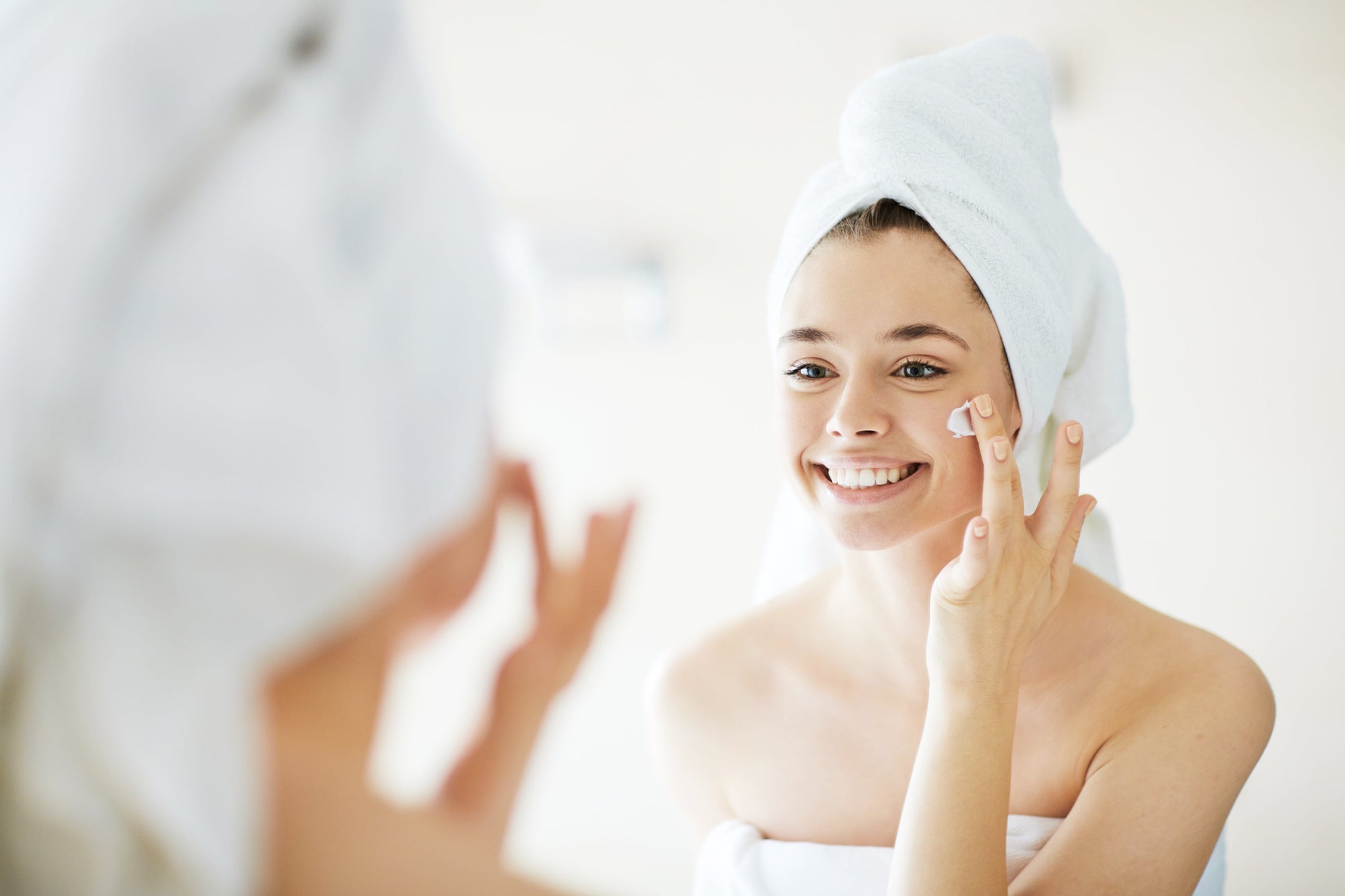 Skin Cycling vs. Seasonal Skincare: Why Both Matter for Healthy Skin